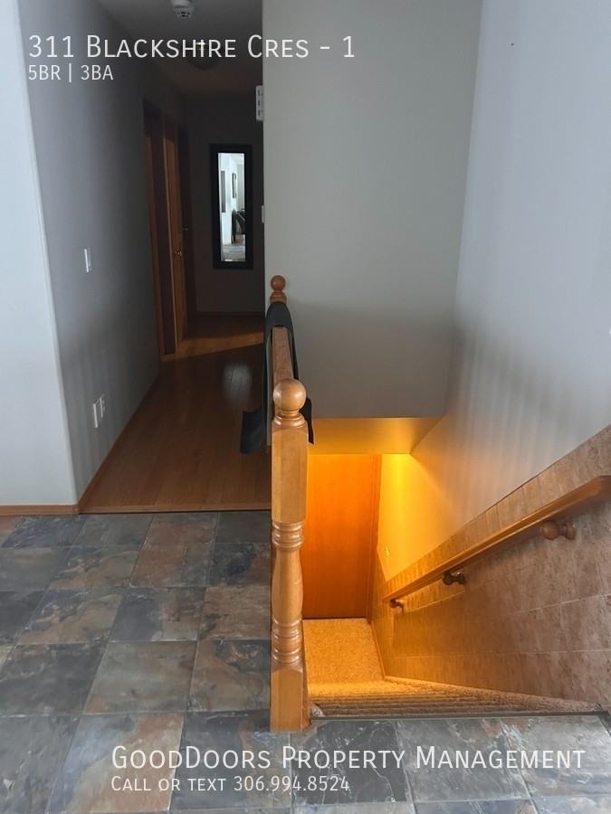 311 Blackshire Cres #1 - Photo 3 of 18