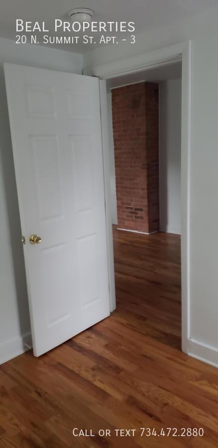 20 N Summit St #3 - Photo 3 of 13