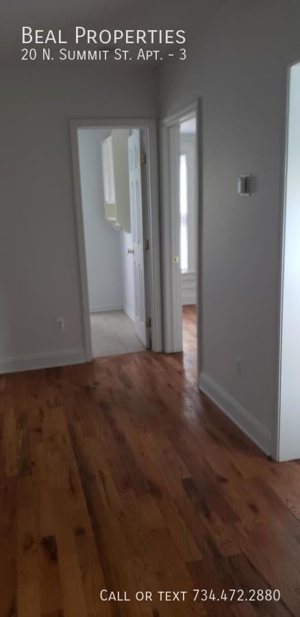 20 N Summit St #3 - Photo 5 of 13