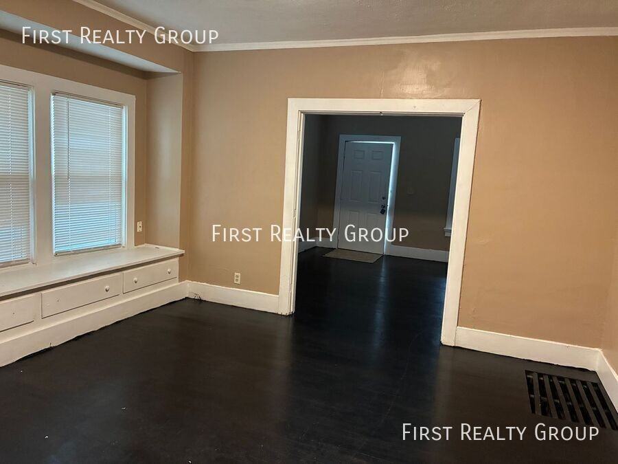 1515 Wyoming St - Photo 6 of 14