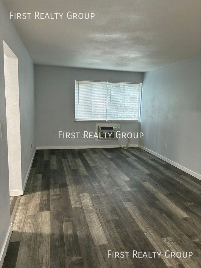 5620 N Main St #205 - Photo 4 of 9