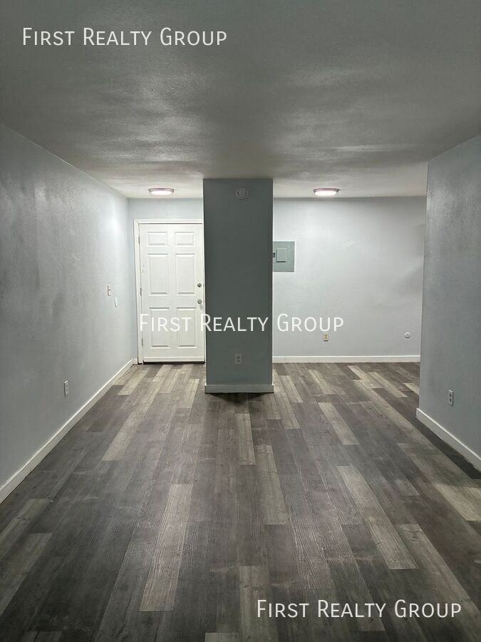 5620 N Main St #205 - Photo 5 of 9