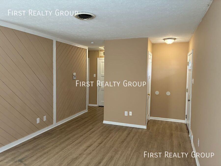 415 Alexander Dr - Photo 7 of 10