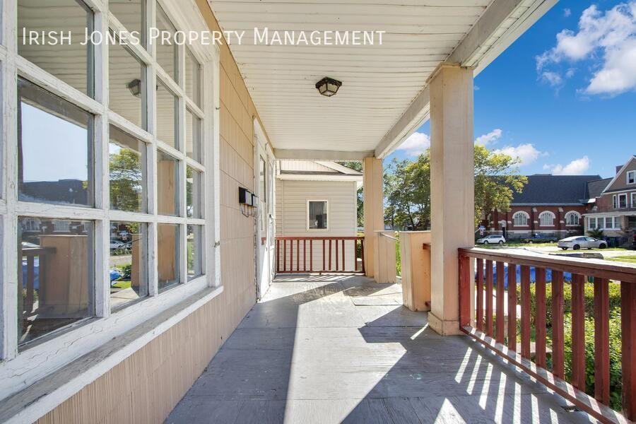 189 Cazenovia St #1 - Photo 3 of 19