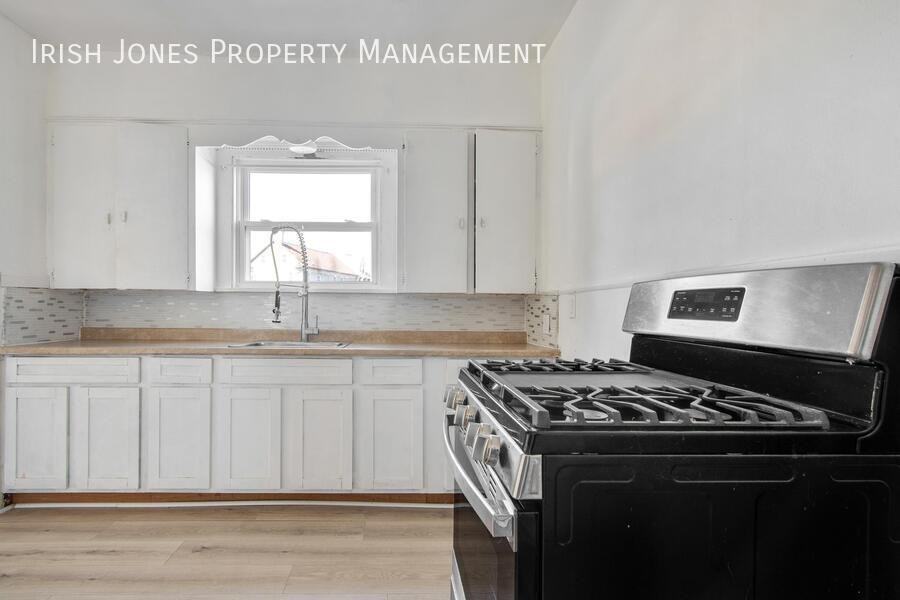 189 Cazenovia St #1 - Photo 5 of 19