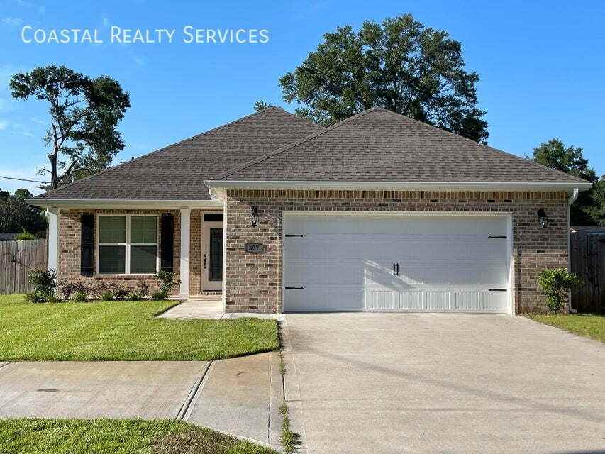 307 Riverside Dr - Photo 2 of 21