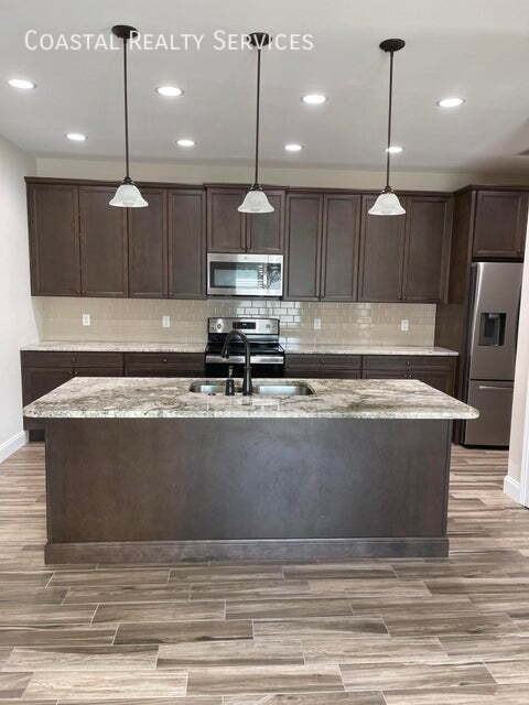 307 Riverside Dr - Photo 3 of 21