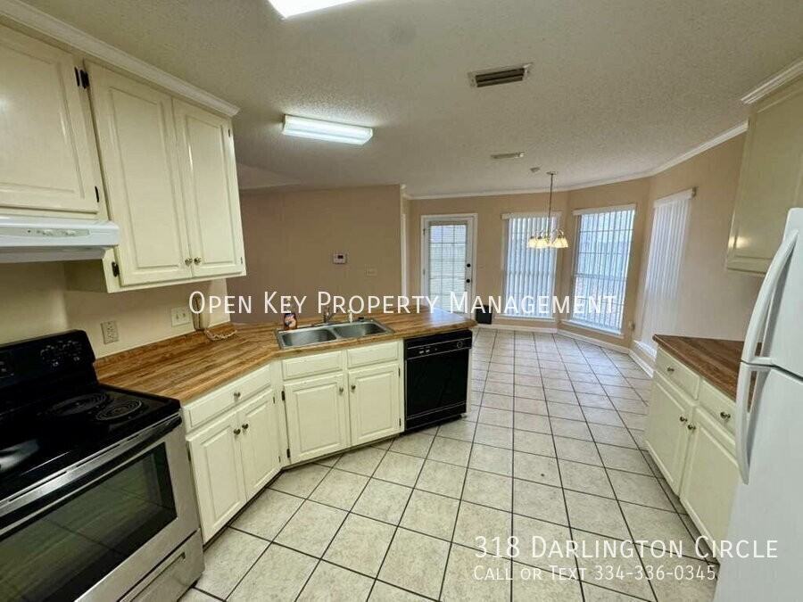 318 Darlington Cir - Photo 3 of 22