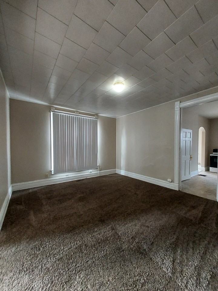 70 Fairfield Ave - Photo 2 of 13