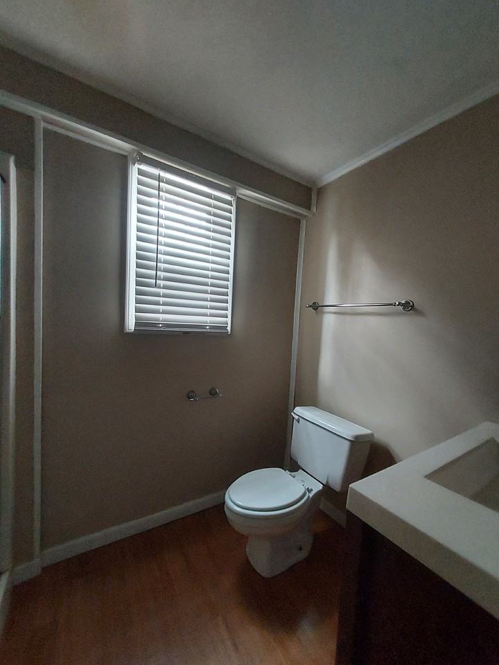 70 Fairfield Ave - Photo 4 of 13