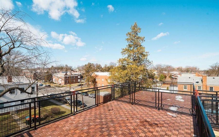 3934 10th St Ne #1 - Photo 5 of 43