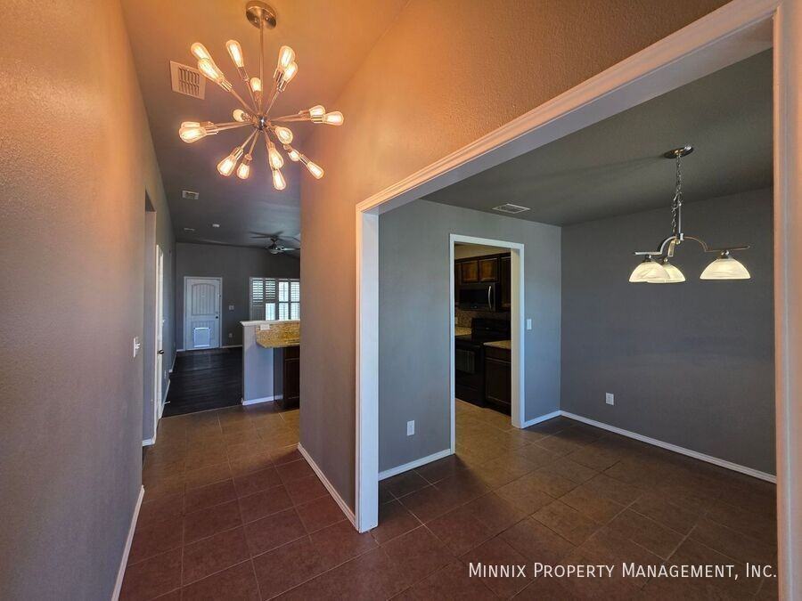 18 Willow Dr - Photo 2 of 17