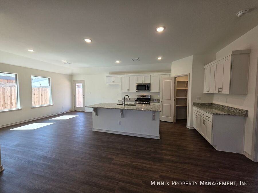 6009 Kauffman Dr - Photo 4 of 18