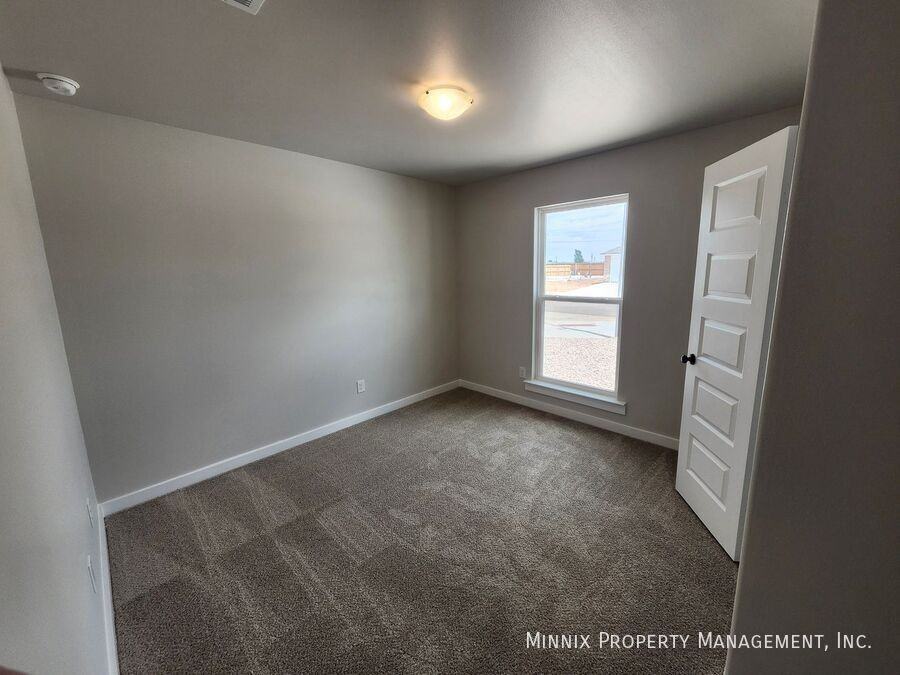 14502 Paris Ave - Photo 6 of 6