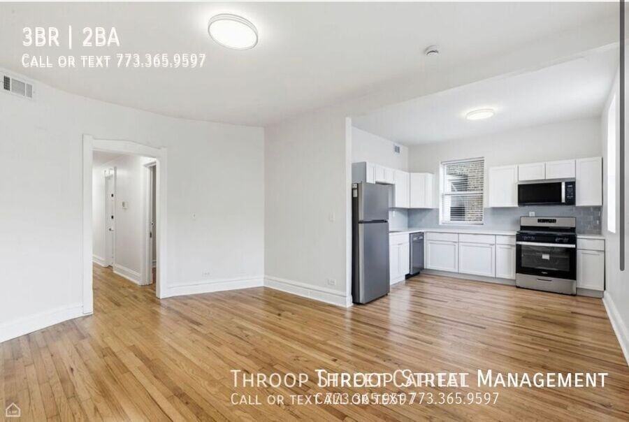 6132 S Vernon Ave Apt 3n - Photo 2 of 12