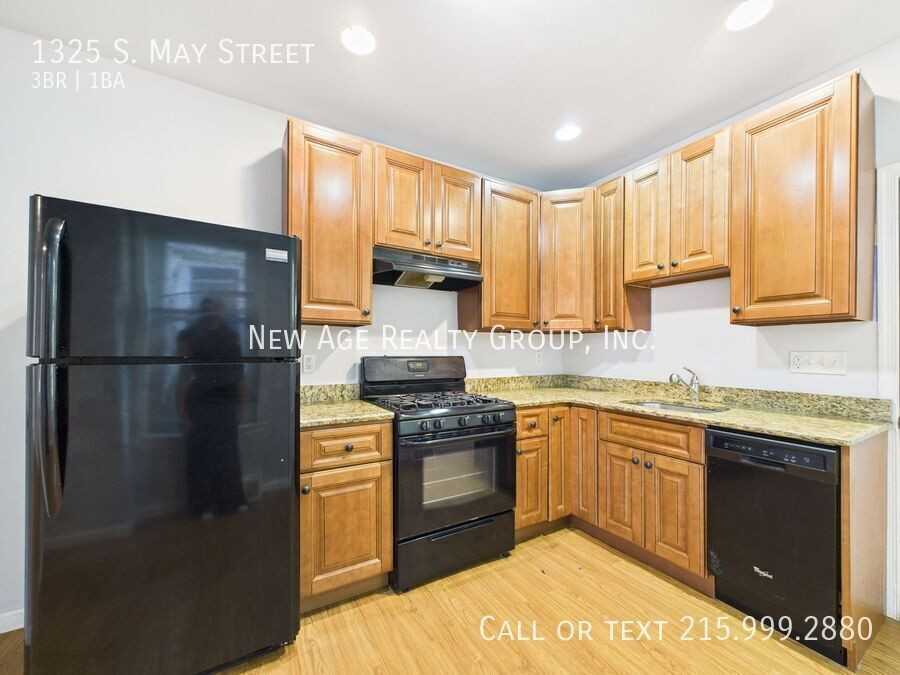 1325 S May St - Photo 7 of 15