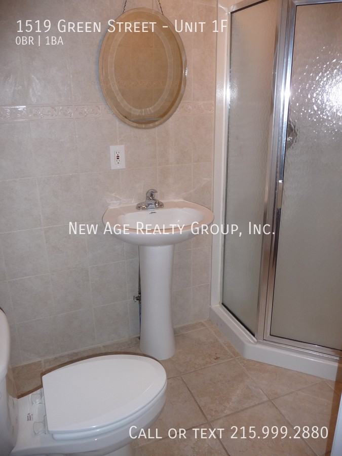 1519 Green St #1F - Photo 4 of 5