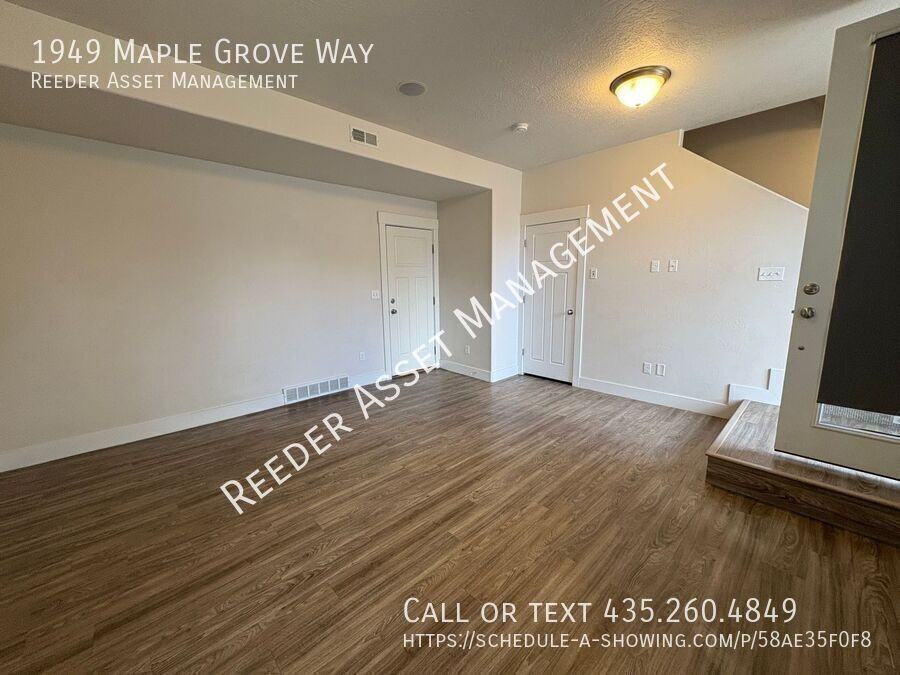 1949 Maple Grove Way - Photo 5 of 25