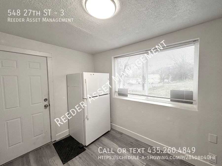 548 27th St #3 - Photo 3 of 9