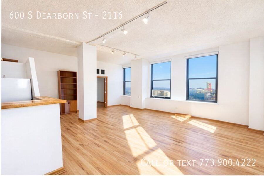 600 S Dearborn St #2116 - Photo 2 of 34