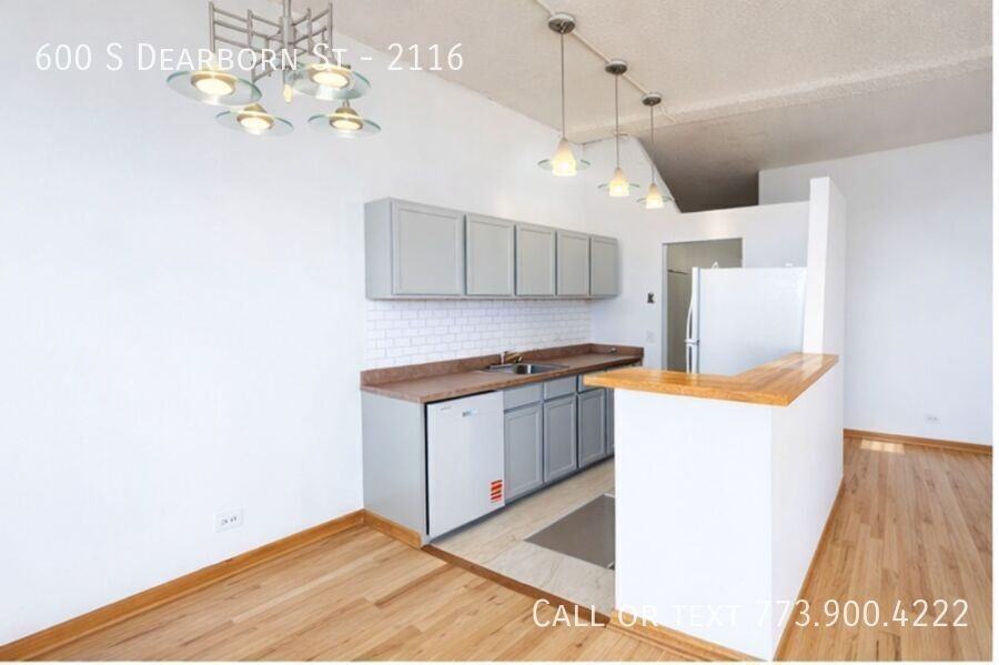 600 S Dearborn St #2116 - Photo 5 of 34