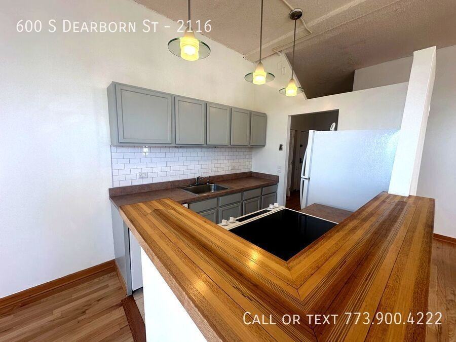 600 S Dearborn St #2116 - Photo 6 of 34