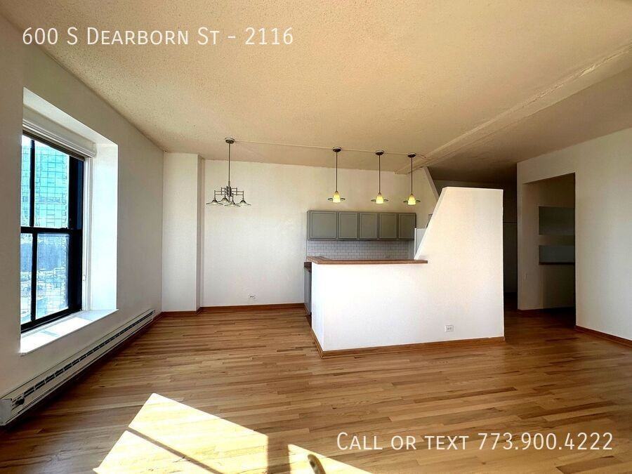 600 S Dearborn St #2116 - Photo 7 of 34
