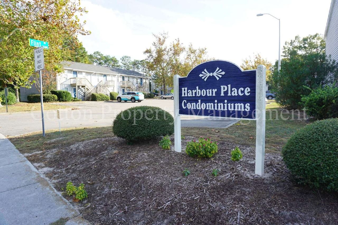 2505 Flint Dr - Photo 2 of 20