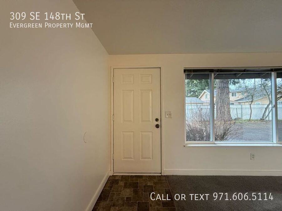 309 Se 148th Ave - Photo 5 of 33