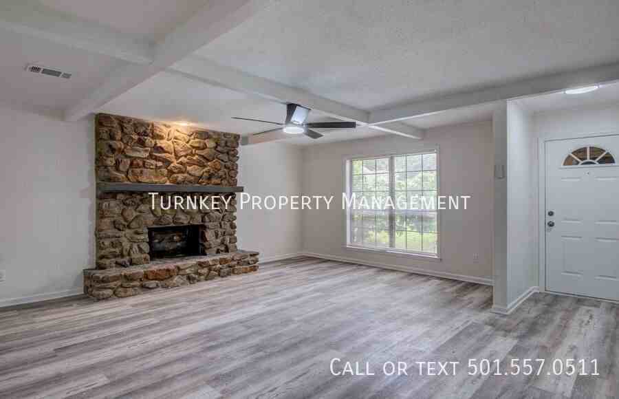 1605 Pickering Dr - Photo 4 of 16