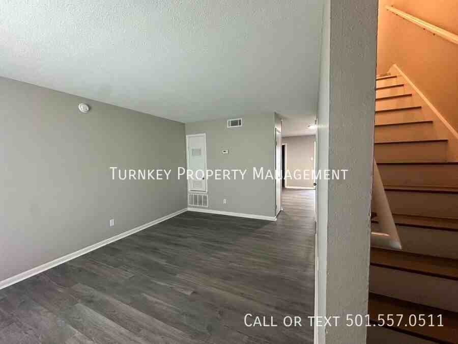 1821 Sanford Dr #3 - Photo 5 of 7