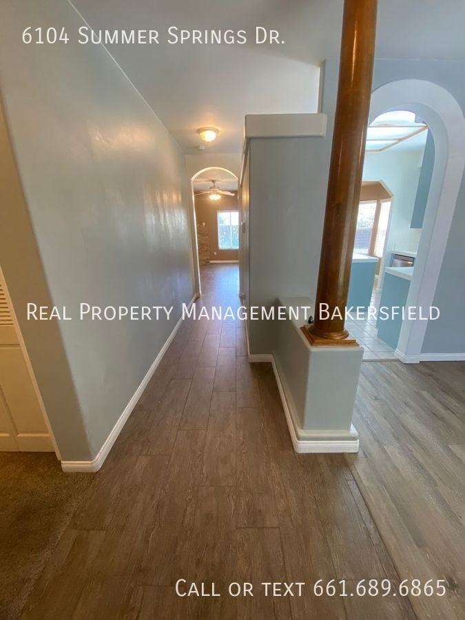 6104 Summer Springs Dr - Photo 5 of 19