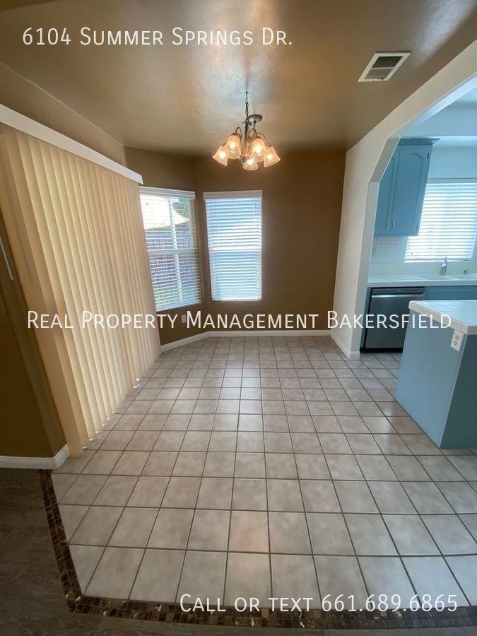 6104 Summer Springs Dr - Photo 6 of 19