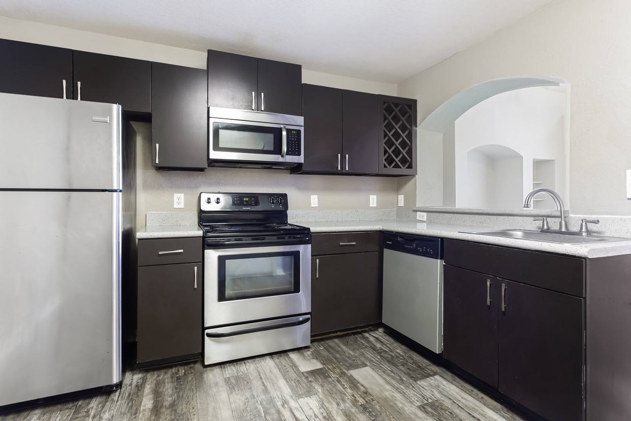 Veranda at Westchase - Photo 5 of 40