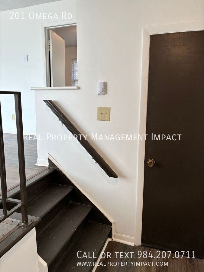 201 Omega Rd - Photo 5 of 31