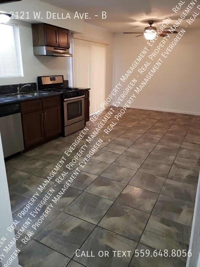 2121 W Della Ave #B - Photo 2 of 10