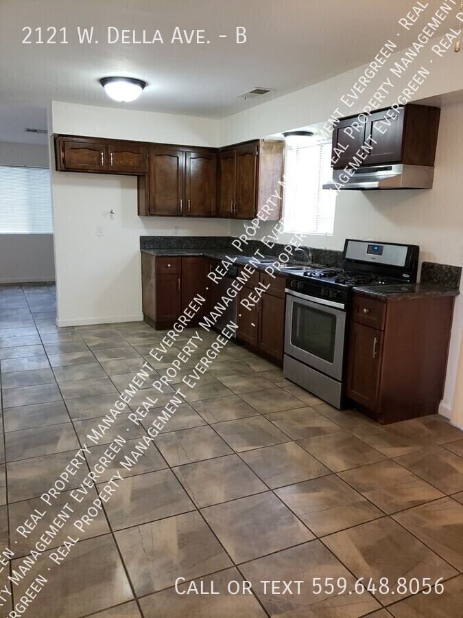 2121 W Della Ave #B - Photo 3 of 10