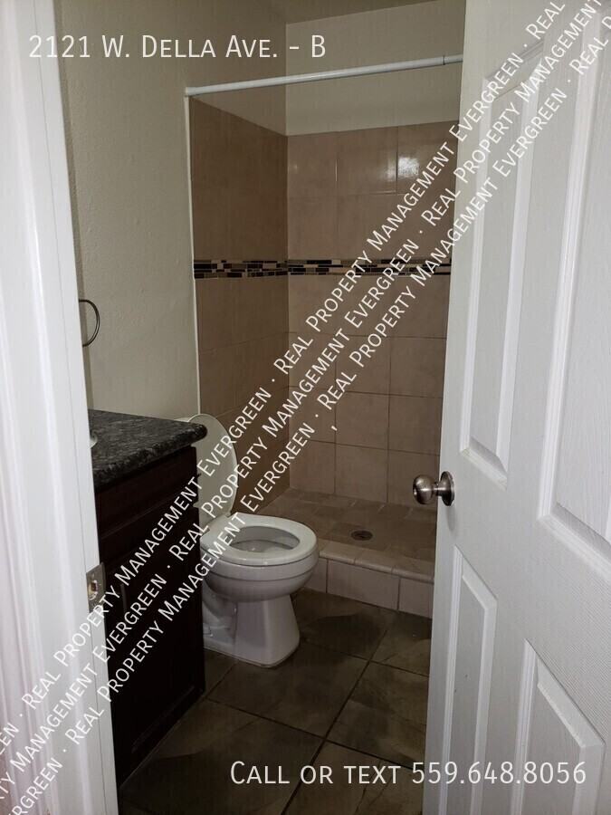 2121 W Della Ave #B - Photo 7 of 10