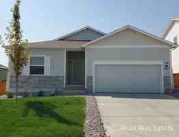 featured image of 885 Emerald Lakes St