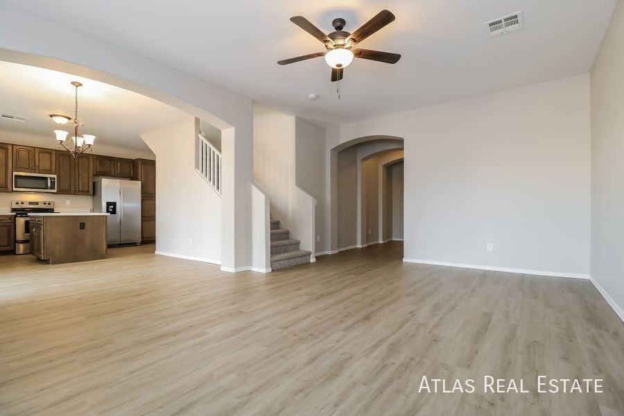 18124 W Lundberg St - Photo 3 of 20