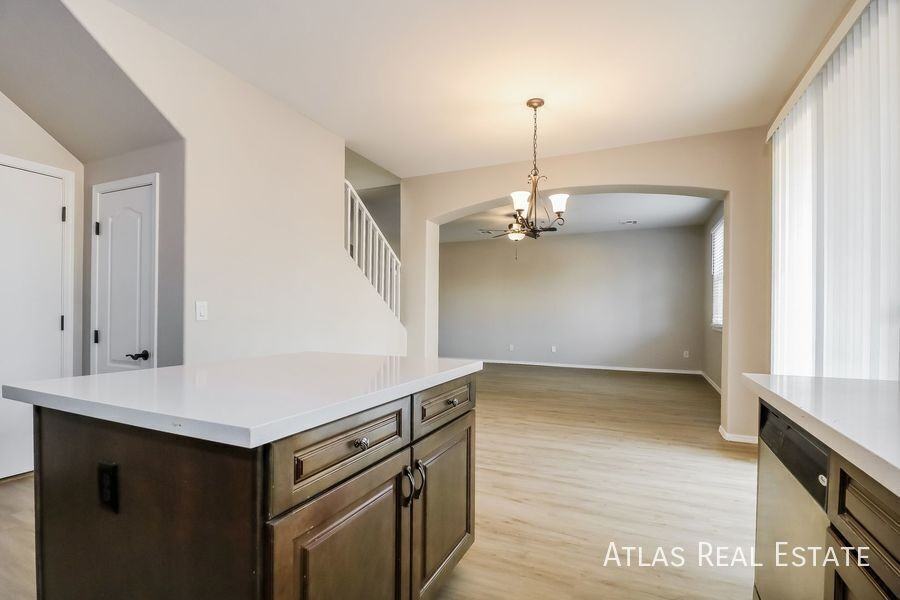 18124 W Lundberg St - Photo 5 of 20