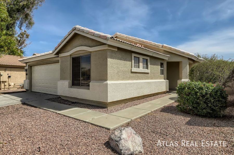 13281 W Mauna Loa Ln - Photo 2 of 16