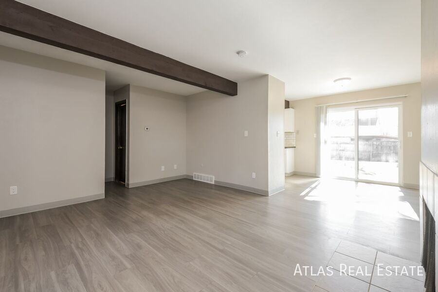 4485 Driftwood Pl - Photo 2 of 17