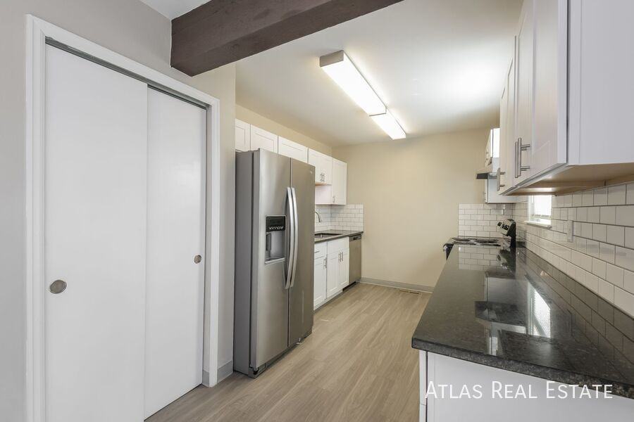 4485 Driftwood Pl - Photo 5 of 17