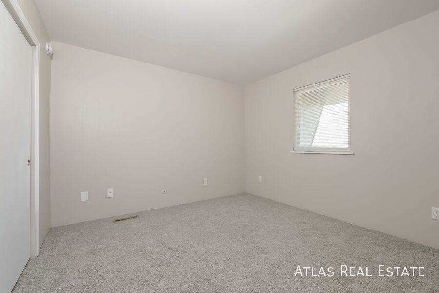 4485 Driftwood Pl - Photo 6 of 17