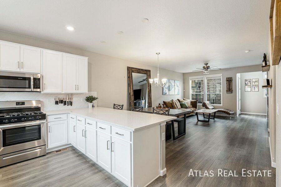 1536 Castle Creek Cir - Photo 3 of 30