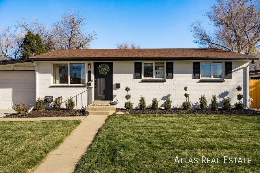 5210 Quay St - Photo 3 of 50