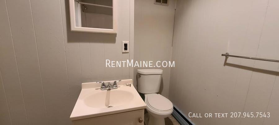 23 Newport Rd #4 - Photo 3 of 11