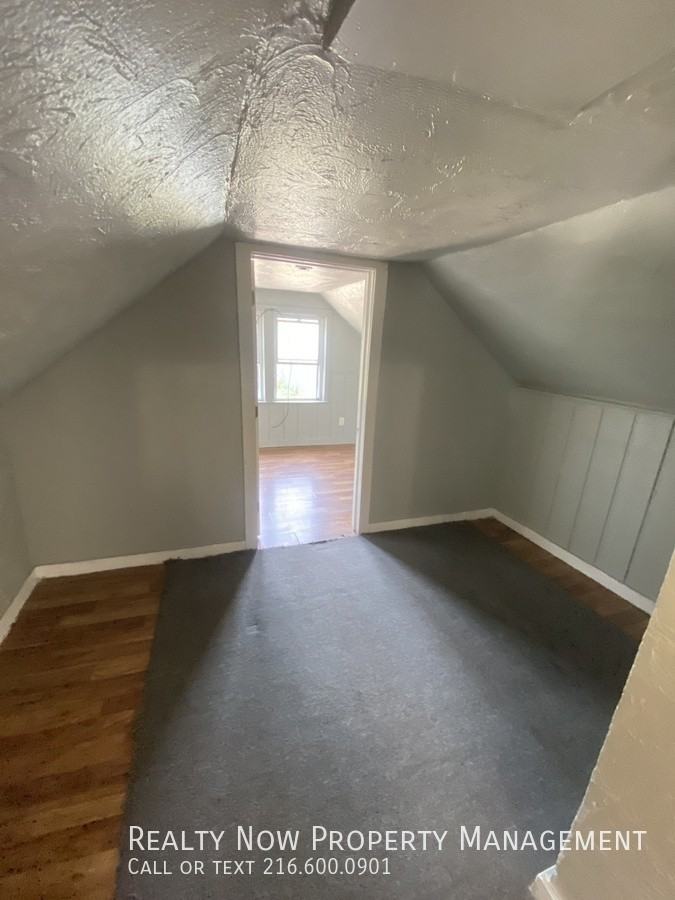 3356 W 33rd St Unit 2 #2 - Photo 3 of 4