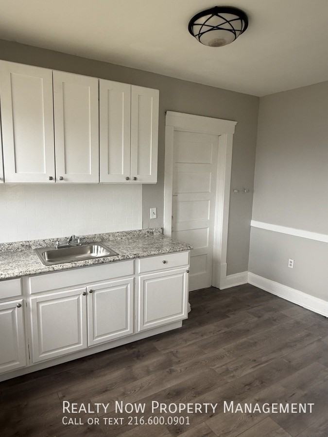 2907 Denison Ave Unit 2 #2 - Photo 3 of 12